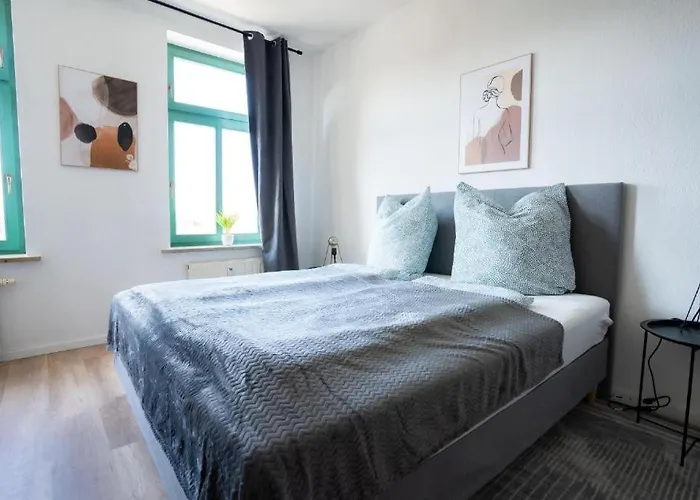 Schickes In Chemnitz-sonneberg Mit 2 Schlafzimmern Und Balkon Apartmán Chemnitz (Saská Kamenice)